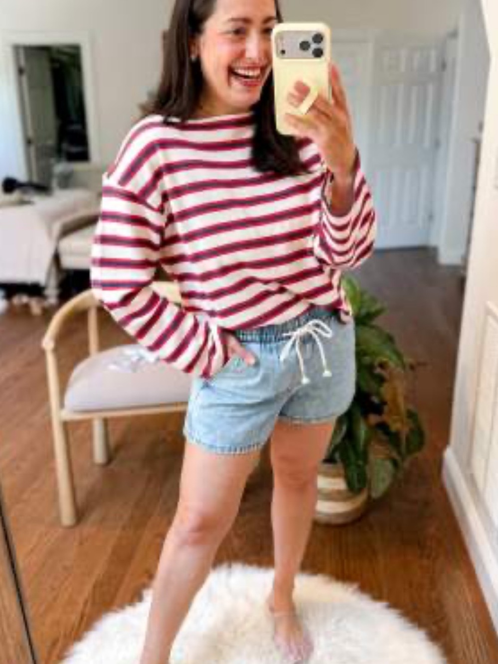 Universal Thread Women's Long Sleeve Boat Neck T-Shirt Cream Striped M - Picture 4 of 4